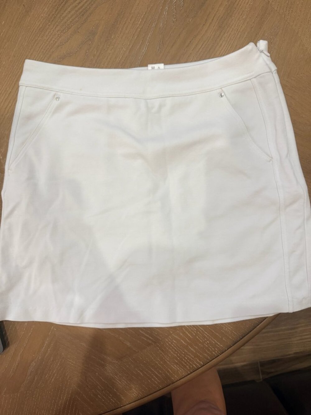 Greg Norman Golf Skort | Size Small | White | Performance Stretch